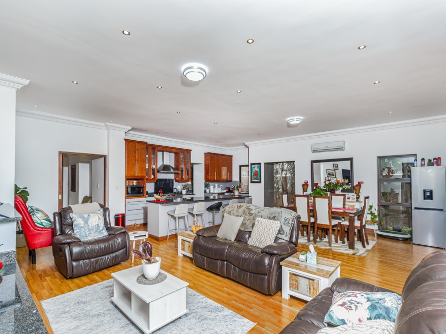 4 Bedroom Property for Sale in Pecanwood Estate North West